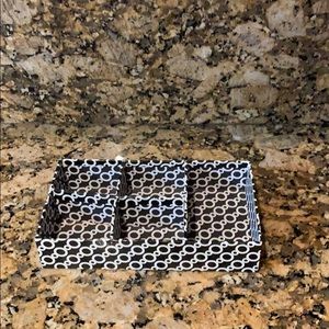 Black and white organizer